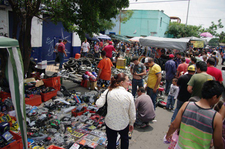 baratillo de oblatos guadalajara domingo