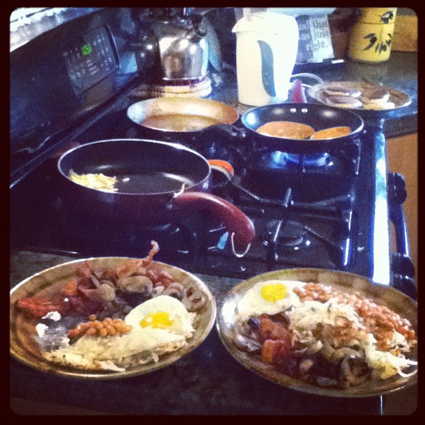 Took 2 people and 4 frying pans…